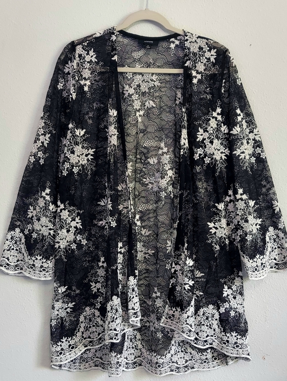 Alfani Open Black Lace White Floral Scalloped Hem Cardigan Robe Medium